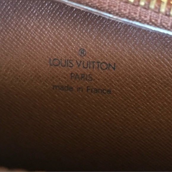 Excellent Louis Vuitton Monogram Pochette Homme Clutch - Picture 9 of 17
